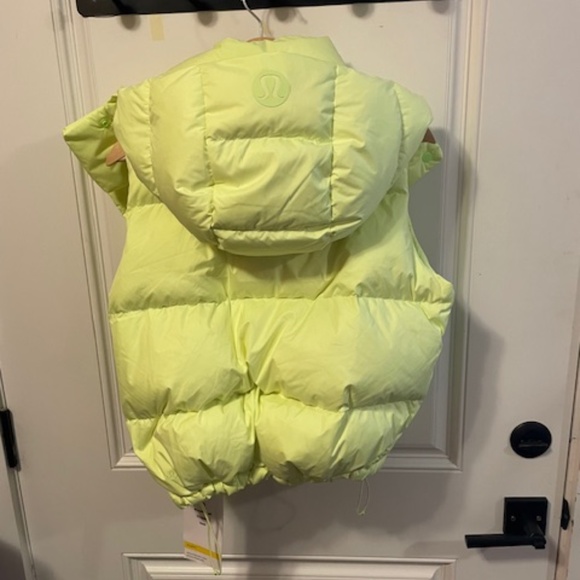 LULULEMON WONDER PUFF CROPPED VEST BNWT - Picture 2 of 8